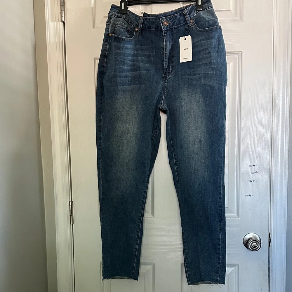 Classic Blue Women's Jeans - Picture 2 of 5